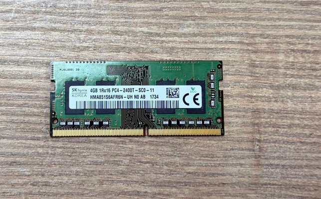 Hynix 4 GB 2400 NHz SODIMM HMA851S6AFR6N-UH DDR4 Ram